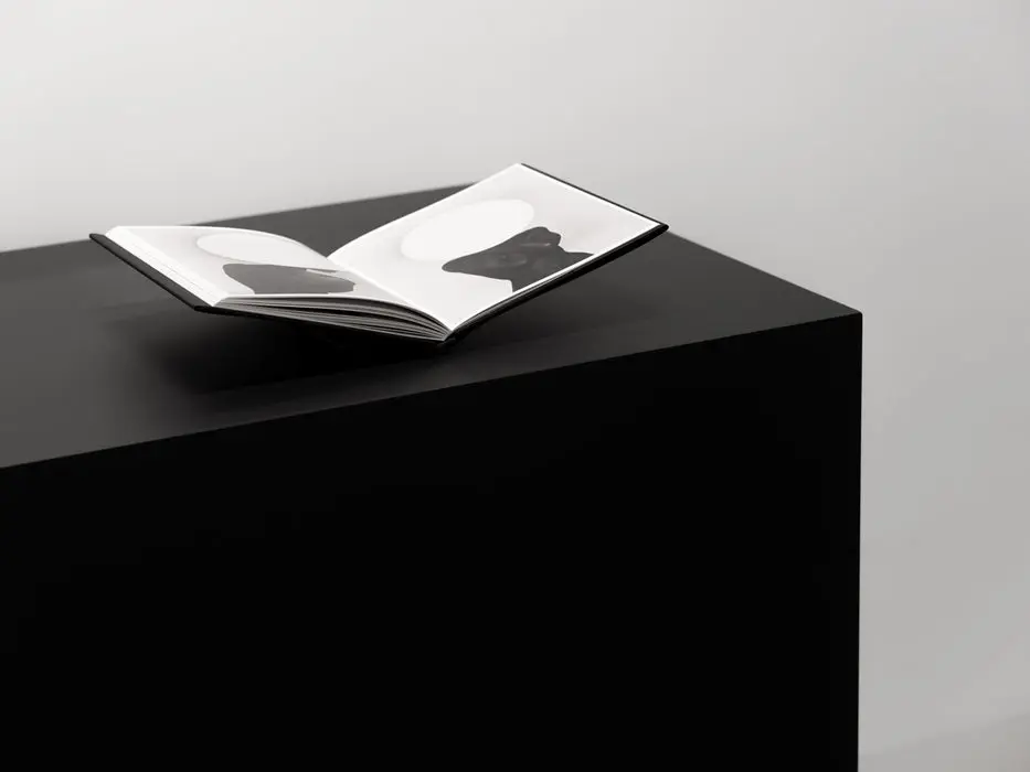 V_Stand_-_1605_Publishers_-_Sfeer_-_Low_Res-8_fbd26836-1736-4d6f-90ed-1c7be3367f71_934x700.webp
