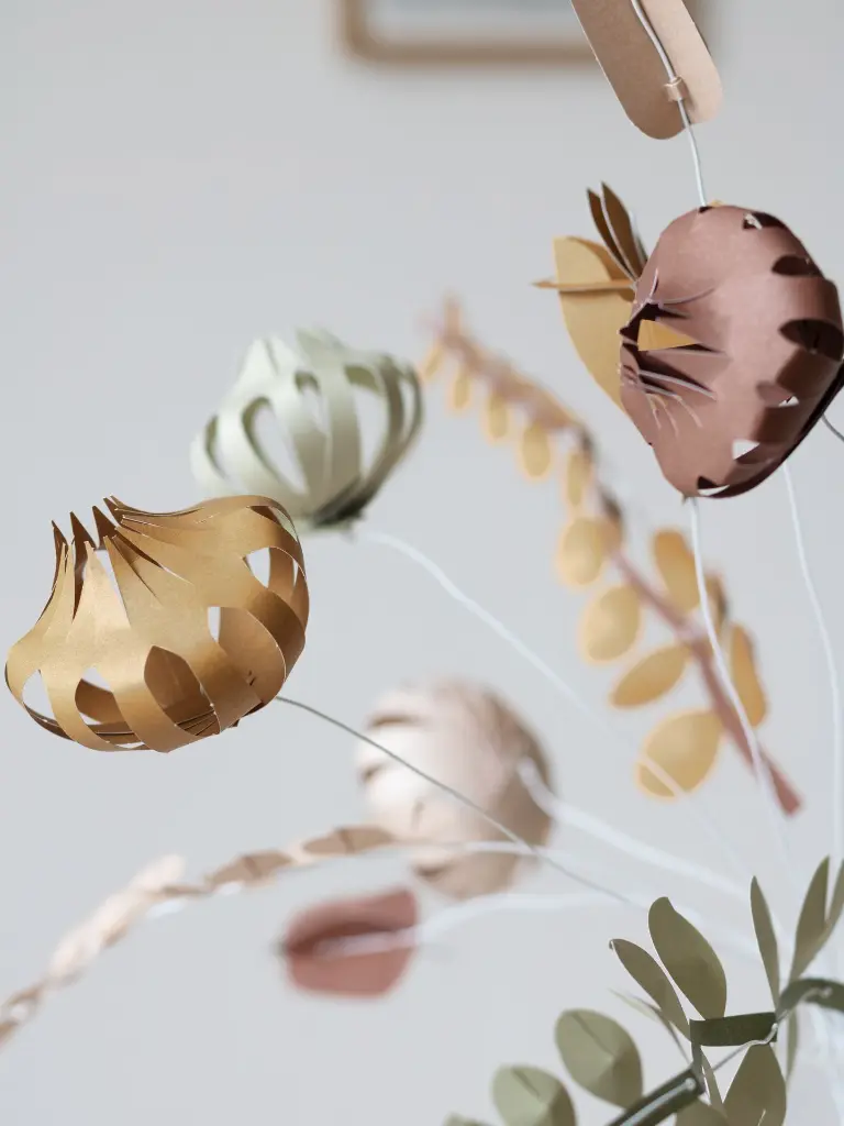 FIELD-paper-flowers-L (4).webp