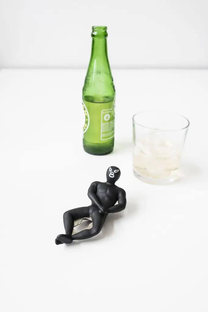 BO09-A_LUCHADOR-BOTTLE-OPENERS-KL-2016-1411-ACTION-10.webp