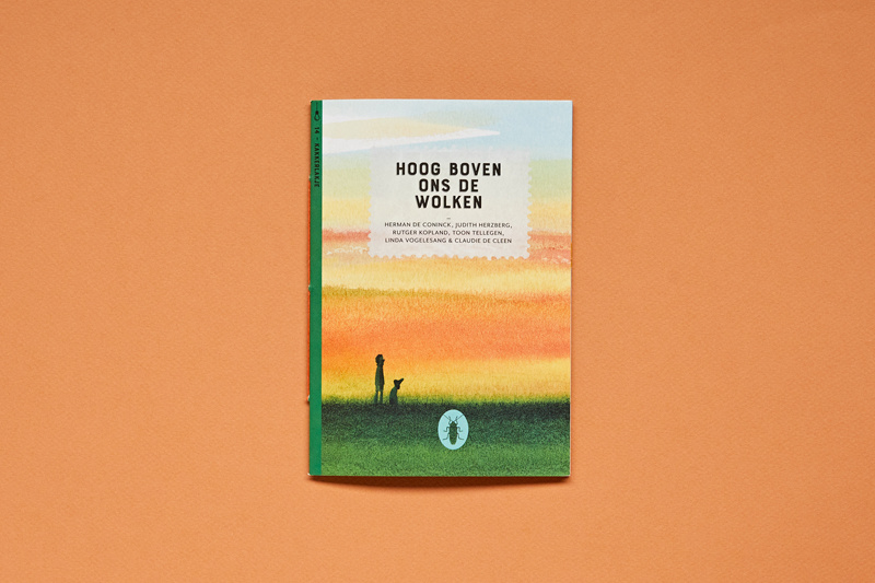 Hoog boven ons de wolken