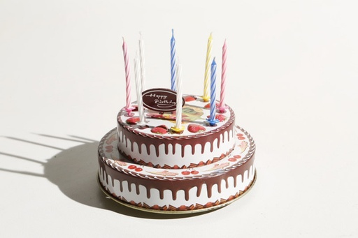 [60004900] Muzikale verjaardagstaart met kaarsjes
