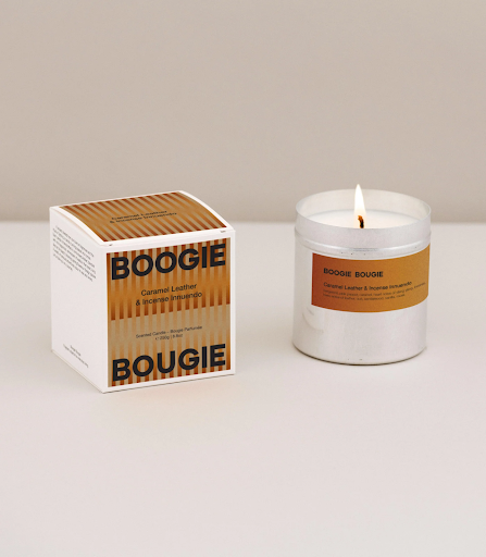 Geparfumeerde kaars Caramel Leather & Incense Innuendo